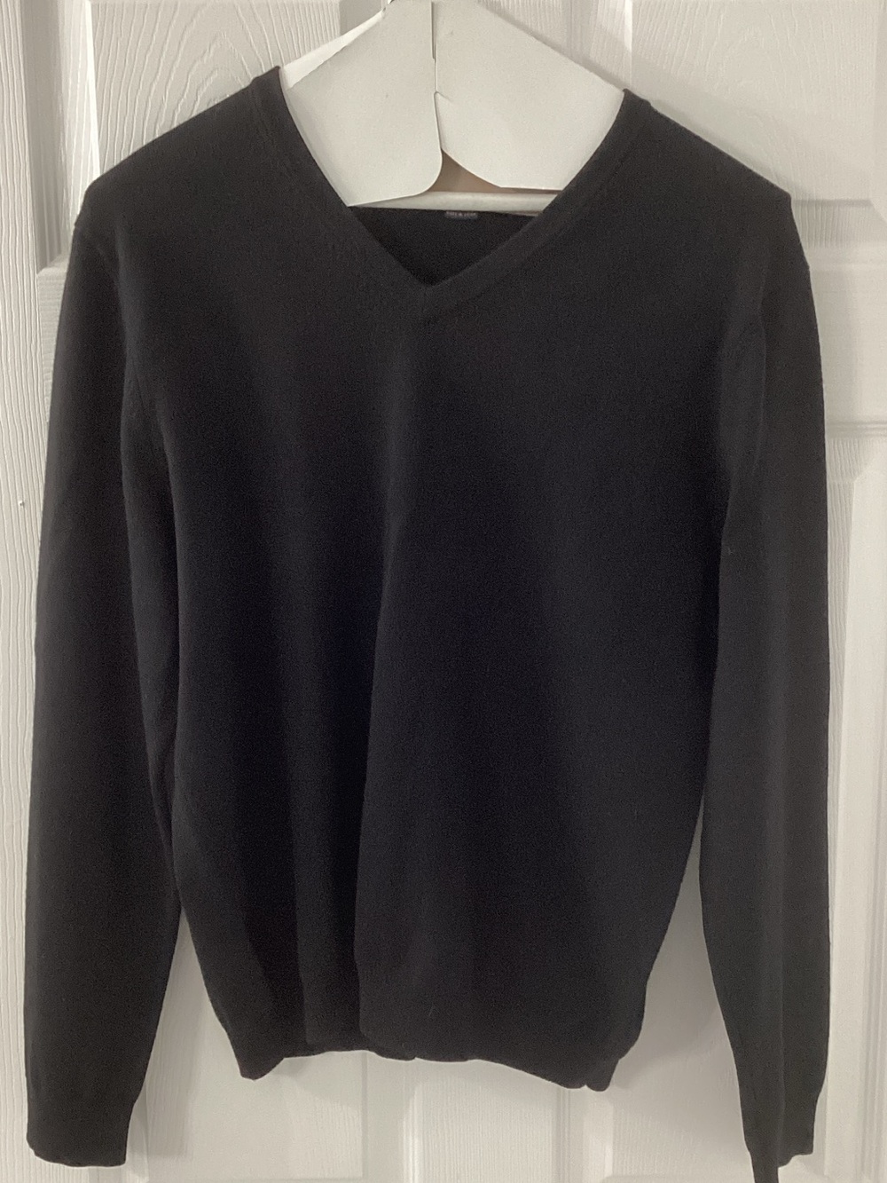 Like new Brooks Brothers Black V-Neck Sweater merino wool